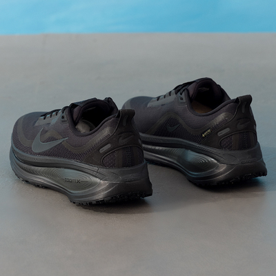 NIKE耐克男鞋2025冬季新款VOMERO 18 GTX运动鞋训练跑步鞋HQ7001