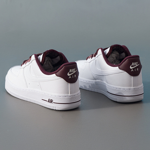 耐克女鞋AF1酒红丝绒鞋带白色空军一号运动休闲板鞋HV4403-600