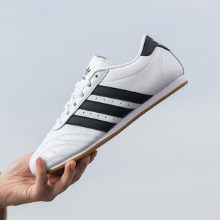 阿迪达斯三叶草女鞋秋季新款TAEKWONDO薄底跆拳道文化板鞋 JS1194