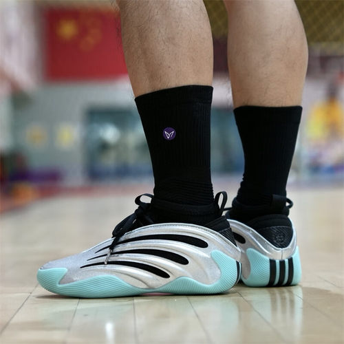 adidas阿迪达斯男鞋女鞋冬季哈登9代运动鞋场上实战篮球鞋JS1028