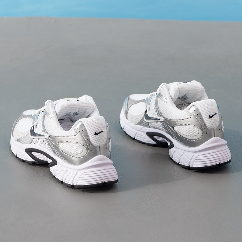 Nike耐克休闲鞋男鞋夏季新款V5RNR老爹鞋跑步鞋运动鞋HJ5228,运动鞋new,运动休闲鞋,淘宝优惠券,粉丝福利购,淘宝优惠卷