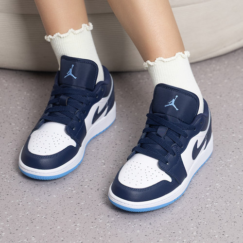 NIKE耐克夏季新款女鞋AJ1低帮海军蓝大童运动鞋篮球鞋 553560-404