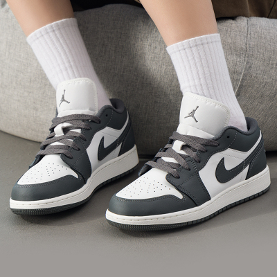 耐克官方正品女鞋25秋冬新款aj1篮球鞋时尚舒适缓震耐磨低帮板鞋