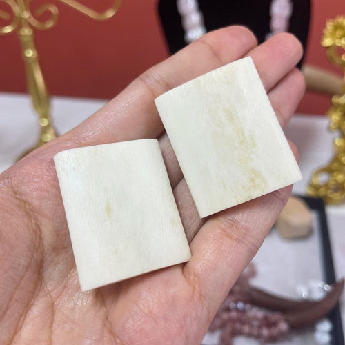 Monies风几何形状牛骨材质气质简约款耳夹  不退换