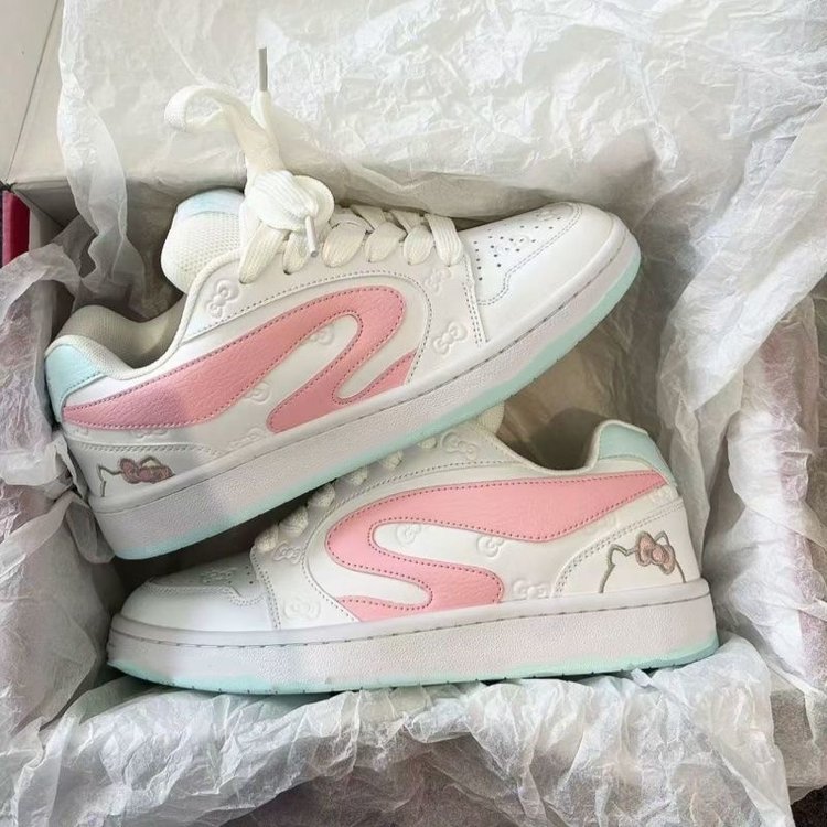 鞋女款2025百搭运动面包低帮鞋子KT厚底女粉色小白鞋新款休闲板鞋