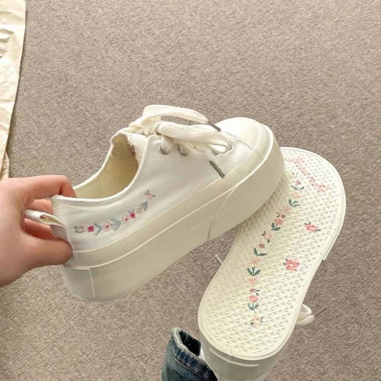 国风刺绣小白鞋女鞋厚底板鞋2025新款增高帆布百搭粉色女透气运动