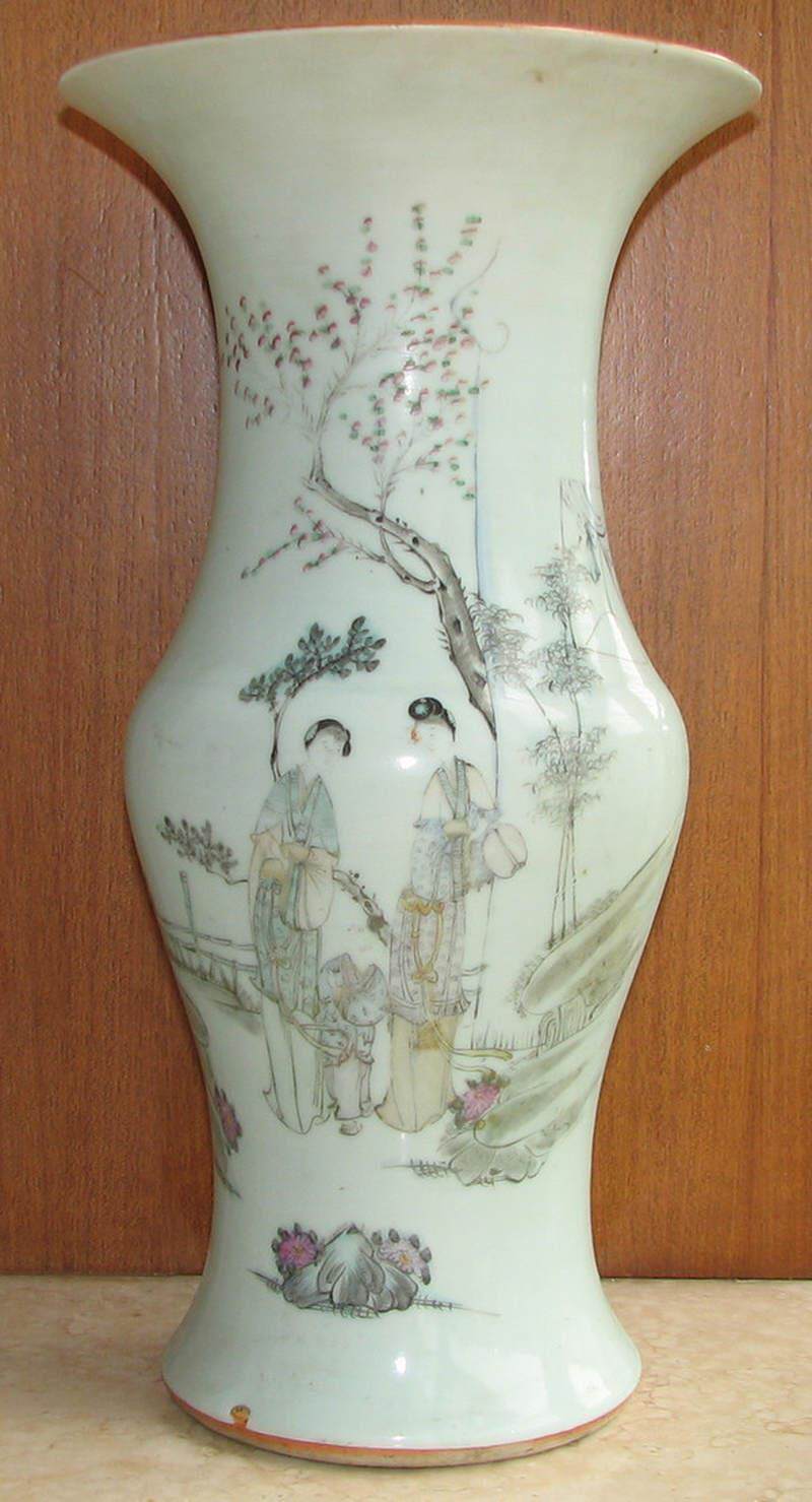 民国戊辰年(1928)名家毛子荣作粉彩桃花美女花觚 花瓶