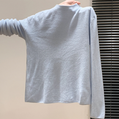 夏珍浅蓝色半高领针织打底衫