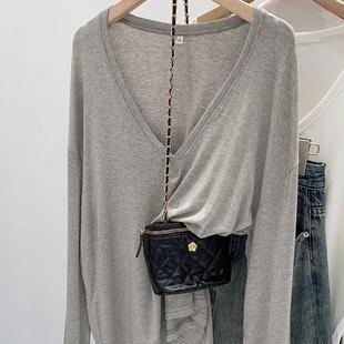 防晒t恤罩衫 这样穿真 深V领长袖 慵懒风薄款 女春秋打底上衣 好韩
