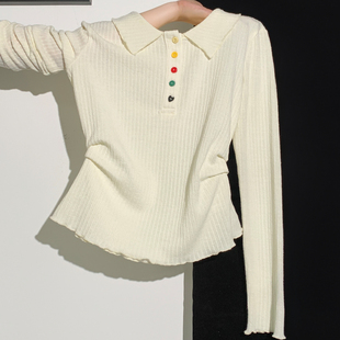 收腰褶皱木耳边纽扣T恤上衣 新款 超有设计感 POLO领肌理感女秋季