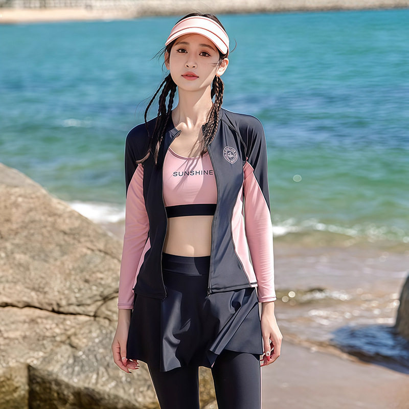 泳衣女士2025新款游泳防晒四件套保守分体长袖长裤冲浪浮潜水母服