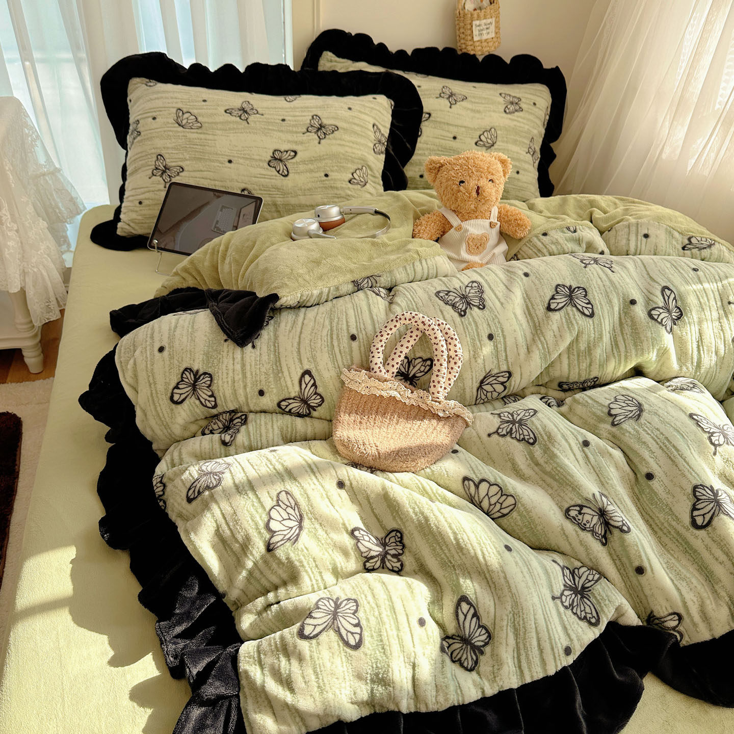 冬季赫本风清新绿花边款加厚牛奶绒四件套珊瑚绒被套床单三件套,床上用品,床品套件/四件套/多件套,淘宝优惠券,粉丝福利购,淘宝优惠卷