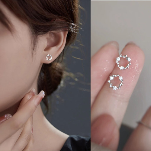 999纯银小众设计感花环锆石耳钉