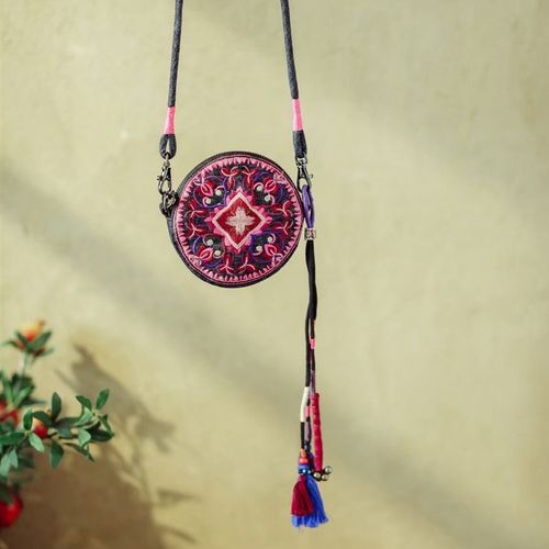 楚馨手机包重工双面刺绣创意手工复古民族风单肩斜挎圆饼小包迷你