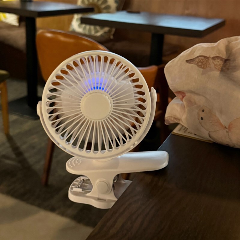 可夹风扇~台式夹扇桌面夹式迷你小风扇床头小型夹子电风扇静音
