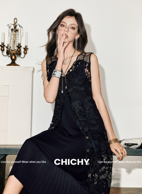 【妞妞专享】CHICHY无袖蕾丝连衣裙黑色吊带长裙CW8B007252