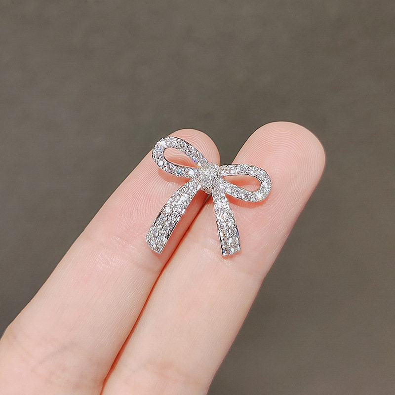 韩国俏皮蝴蝶结胸针女装饰高档别针固定衣服领针防走光扣西装胸花