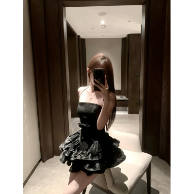 性感辣妹纯欲风抹胸挂脖蓬蓬裙