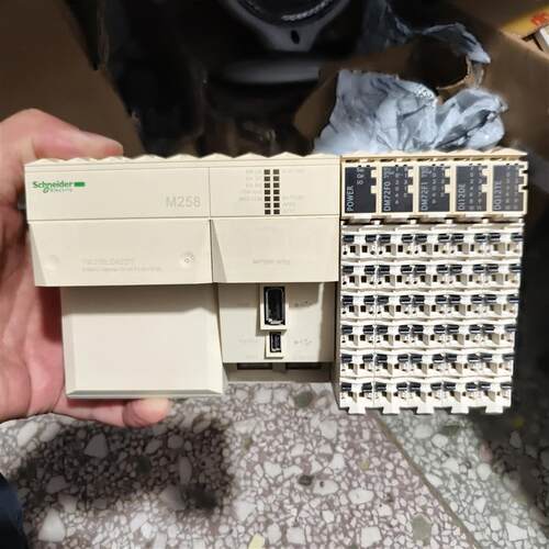施耐德TM258LD42DT主机+DM72F0DM72F1