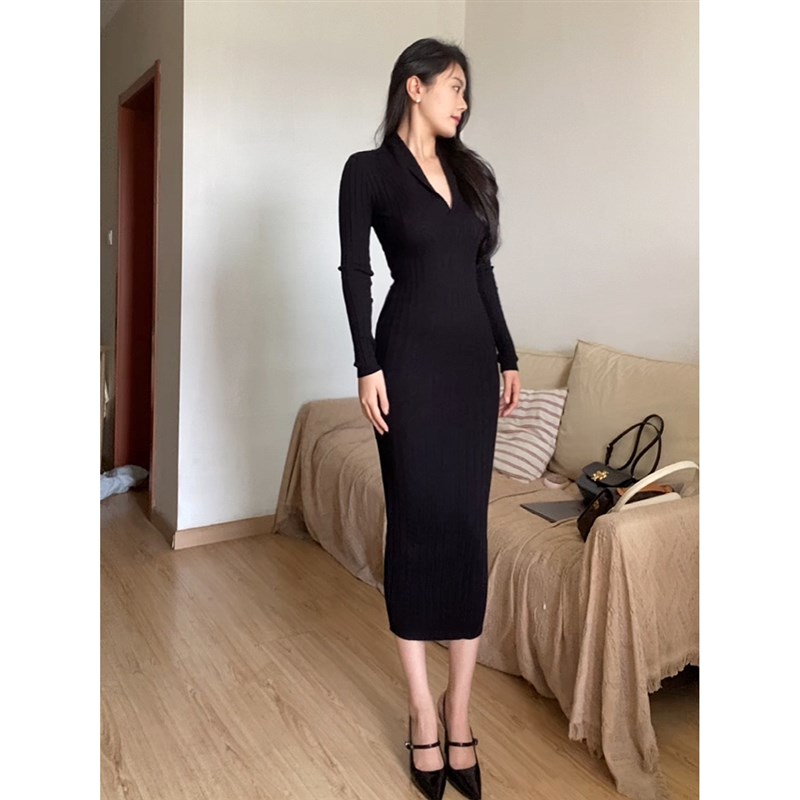 纯欲风秋冬新款女士V翻领收腰修身显瘦针织长款连衣裙打底裙气质