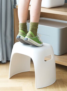 日系简约加厚换鞋凳时尚塑料浴室C凳家用儿童矮凳方凳小板凳踏脚