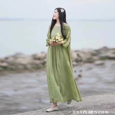 19541小莲~茶绿色风琴压褶玫瑰盘花双层苎麻连衣裙宽松显瘦长裙女