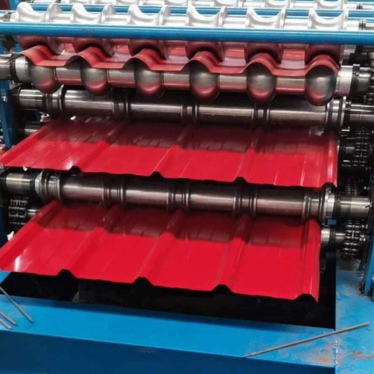 现货供应840-900-800三层压瓦机彩钢瓦设备三层琉璃瓦压瓦机