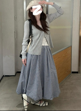 韩系一整套穿搭灰色温柔针织开衫秋季格纹上衣高腰半身裙两件套装