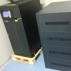 科华YTR1106L在线式UPS不间断电源6KVA/5400W服务器稳压应急备用