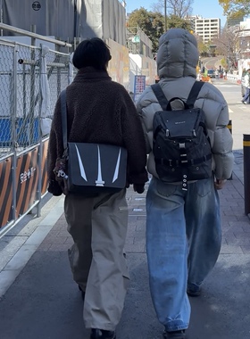 solif尖吻蝮2025蛇年限定单肩斜挎邮差包暗黑废土风通勤男女通用