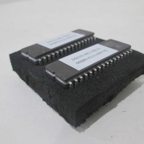 【】Texas Instruments B880V 00980822300009 Integrated Circui