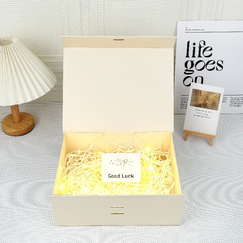 跨境简约折叠纸盒现货磁吸式翻盖送礼物礼品盒可印logo包装盒定制