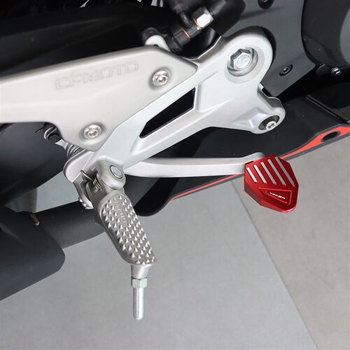 极速22款春风450SR改装加大刹C车杆档杆加宽后脚踏板铝合金脚垫配