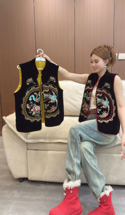 国风新中式刺绣唐装丝绒马甲女秋冬季2026新款高级感背心坎肩外套