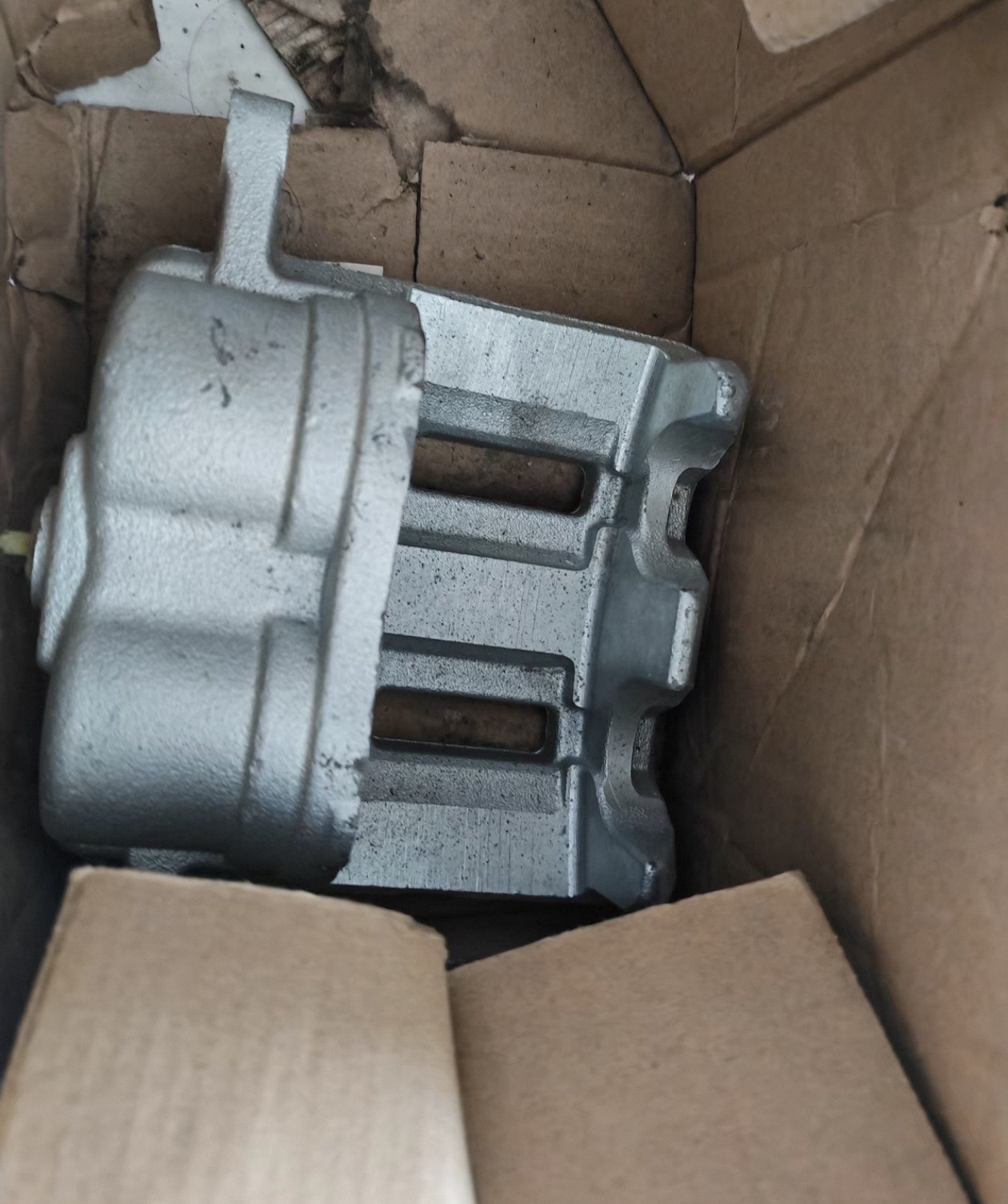 适用于远景X6前刹车分泵前分泵制动钳前轮原厂制动器前卡钳