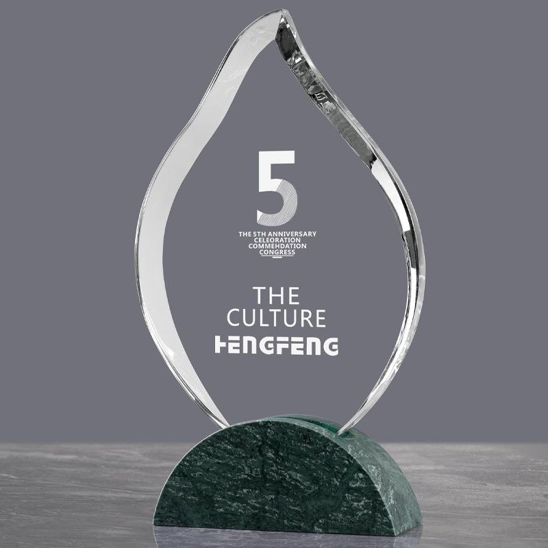 创业大理石水晶奖杯公司年会优秀员工 嘉奖纪念抗疫颁 奖活动制作