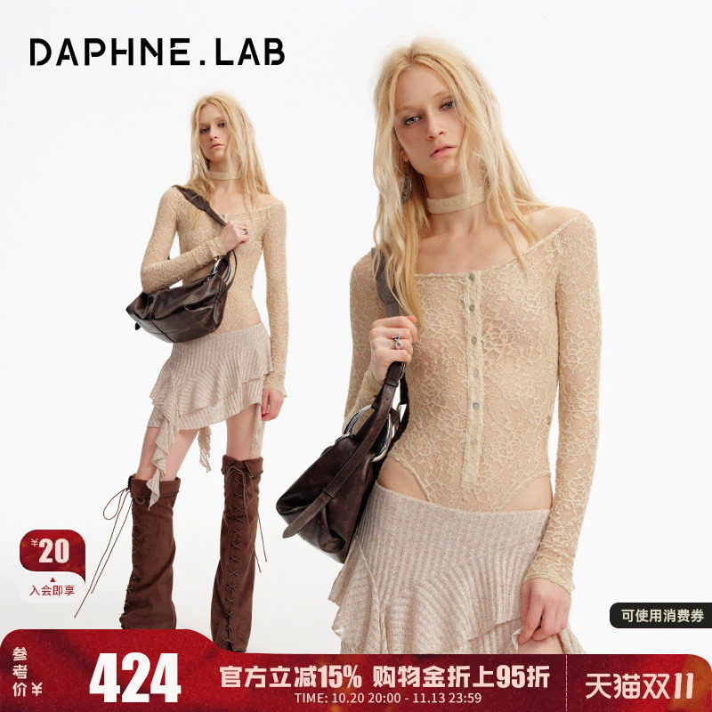 DAPHNELAB一字肩蕾丝连体衣26FW秋冬短款性感蕾丝修身连体衣女