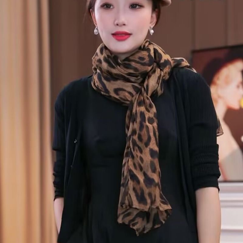 2024秋冬新款棉麻豹纹围巾女高级感长条丝巾纱巾领巾护颈保暖围脖
