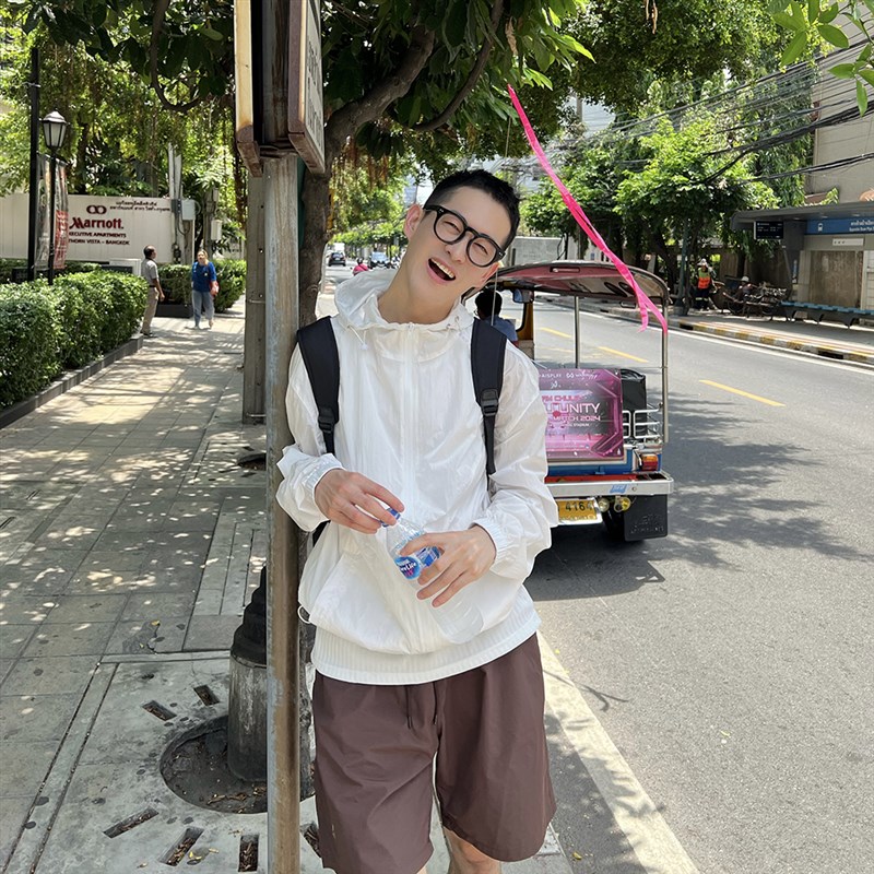 王几又 夏季连帽防晒衣男纯色百搭潮牌日系港风户外运动夹克外套