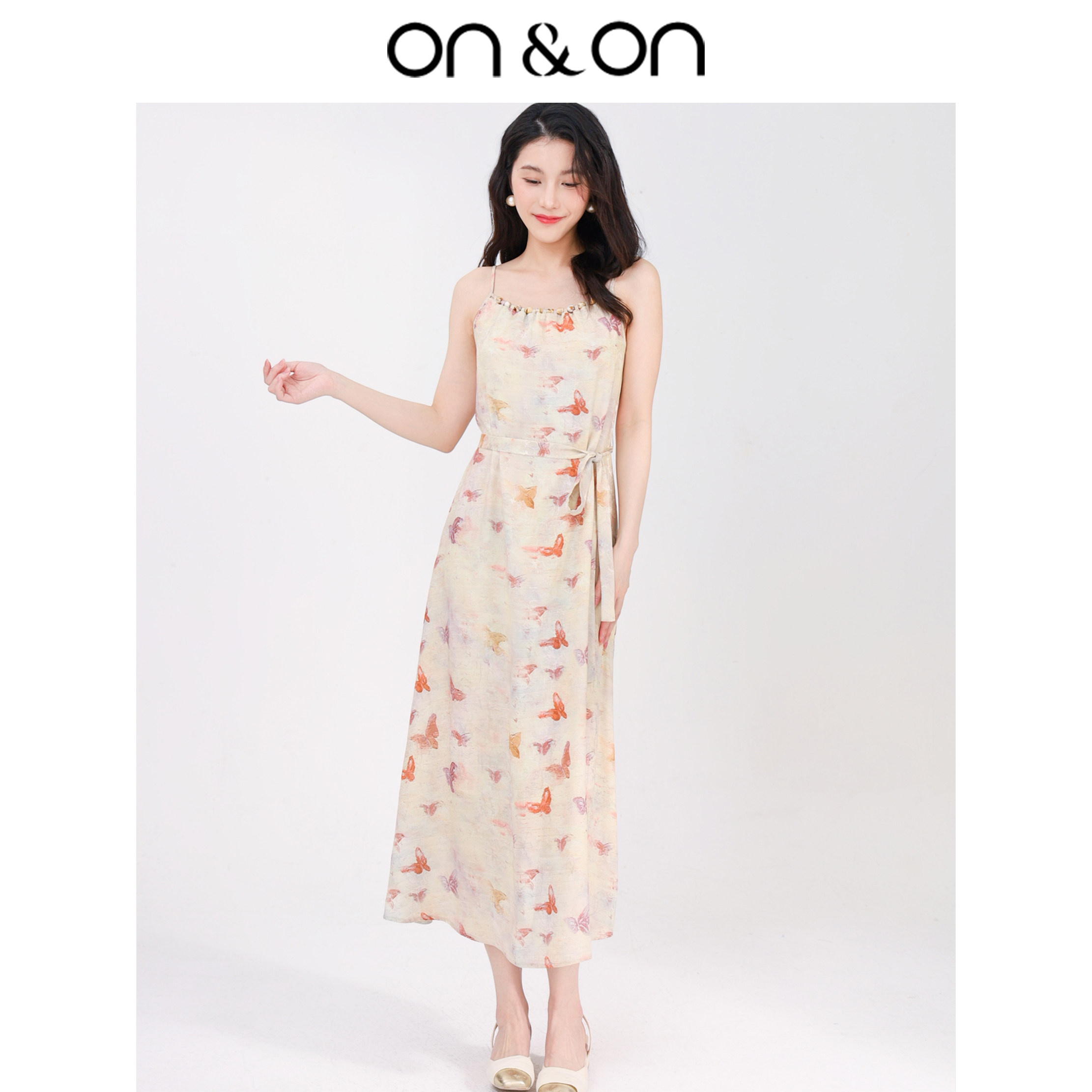 ON＆ON/安乃安2025夏季法式优雅蝴蝶印花串珠甜美吊带连衣裙
