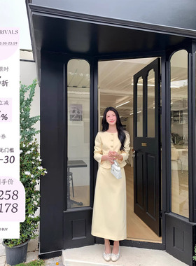 JeJuna炸鸡欧尼3.5 安娜小姐 贵气欧尼浅黄色收腰外套半裙套装