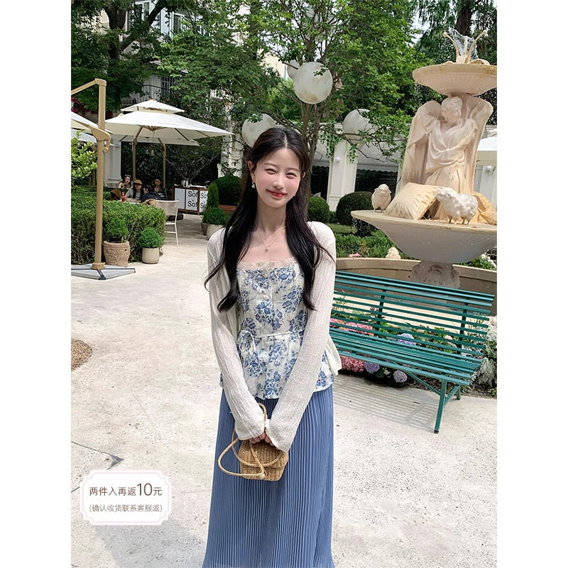 JeJuna炸鸡欧尼 青花瓷 温柔印花吊带防晒小开衫蓝色百褶半裙套装