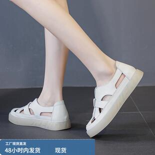 孕妇凉鞋女平底新款真皮夏季软底包头护士牛筋底防滑洞洞罗马凉鞋