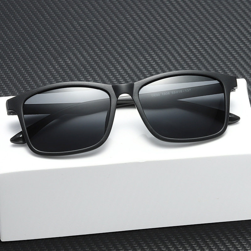 新品太阳镜TR90偏光镜彩膜户外运动款眼镜复古驾驶镜男女墨镜