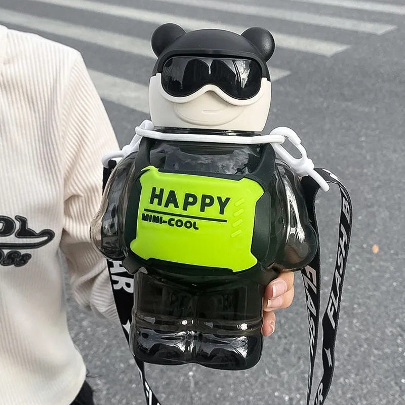 优选塑料水杯高颜值可爱儿童吸管杯男孩潮流时尚大容量便携水杯