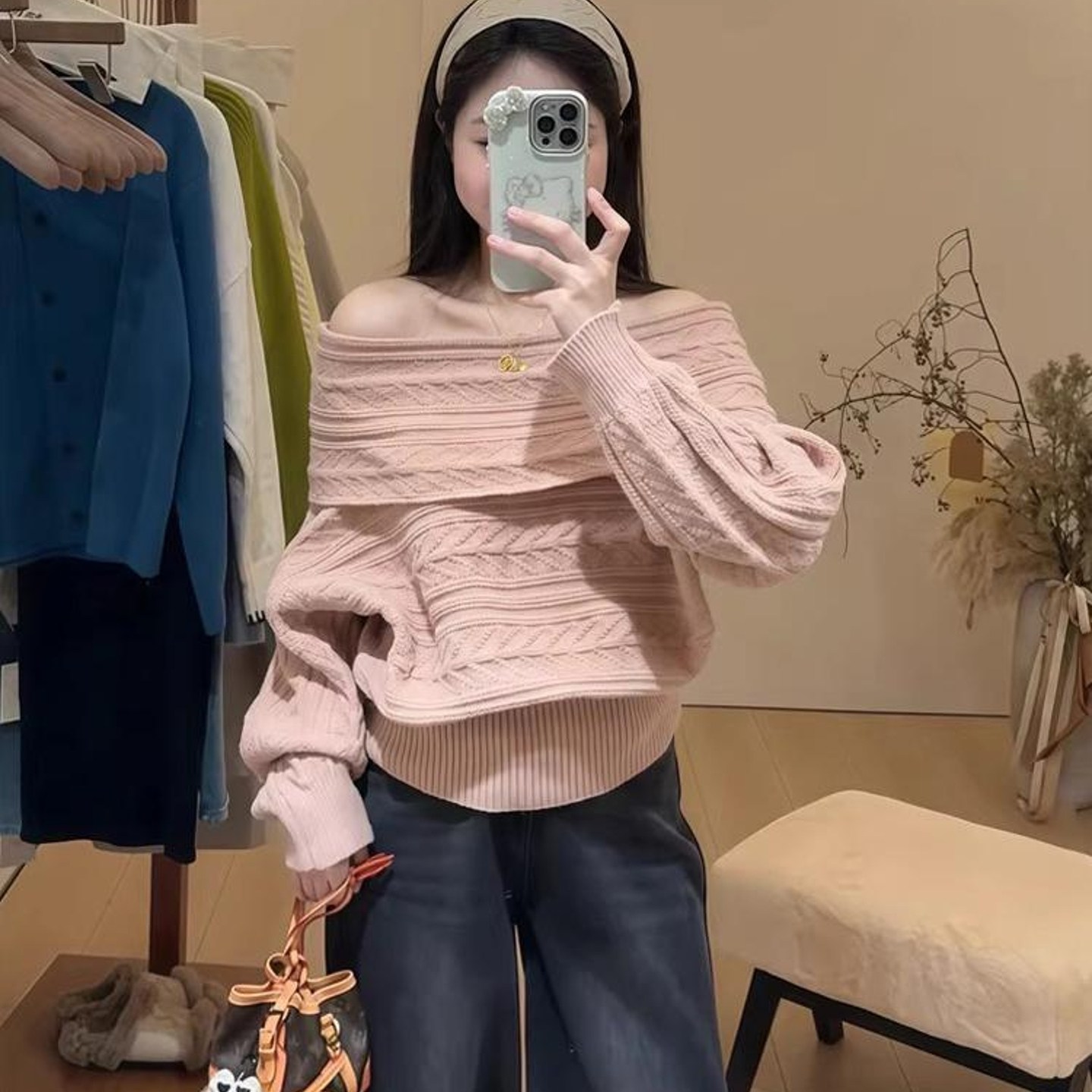 韩系一字领绞花毛衣女2025新款秋冬温柔风收腰显瘦露肩针织上衣