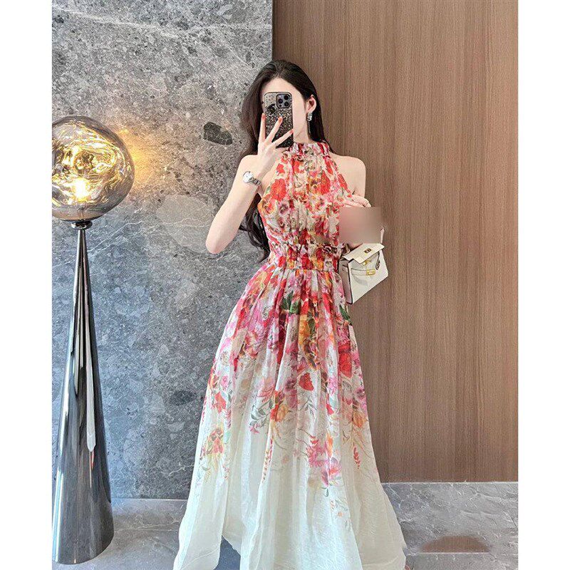 法式气质挂脖露肩连衣裙女碎花大摆裙长裙收腰高级感裙子