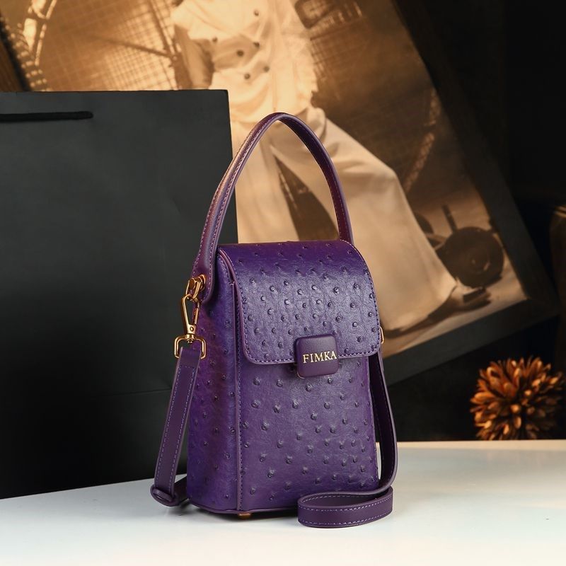 百搭手机包2024秋冬新品紫色真皮高级感轻奢品质单肩包鸵鸟纹斜挎