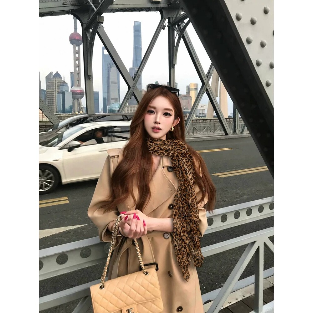 棕色豹纹丝巾女2026新款复古薄款时尚高级感旅游披肩外搭围巾围脖