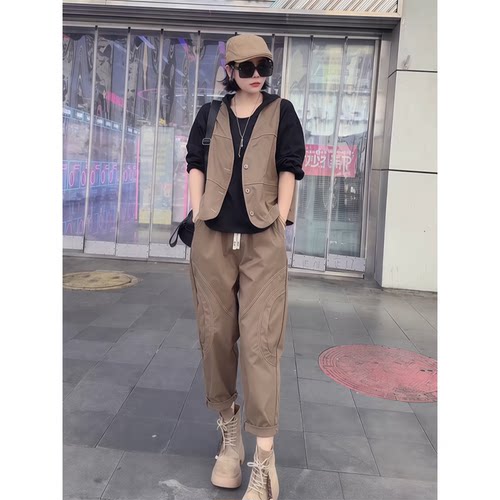 马甲+打底衫+休闲百搭哈伦裤